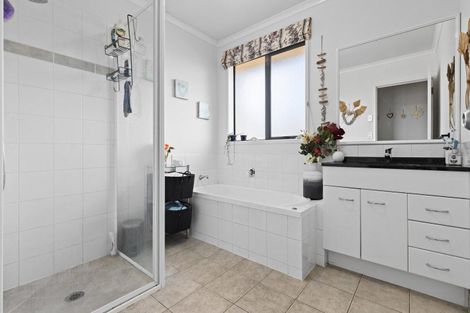 Photo of property in 398 Puketawai Road, Otorohanga, 3976