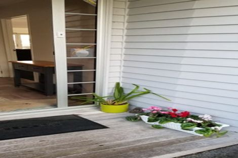 Photo of property in 21 Arden Place, Oakura, 4314