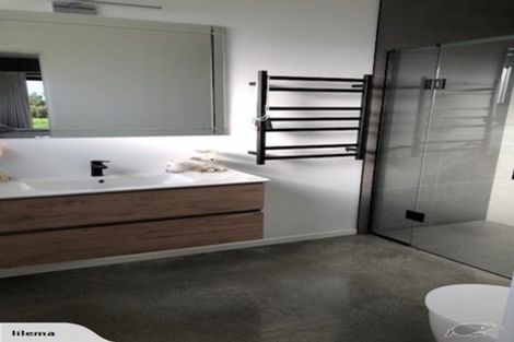 Photo of property in 171 Hickman Road, Urenui, 4375