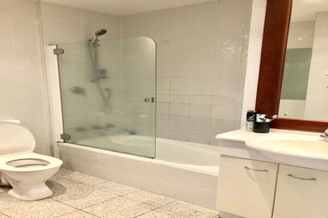 Photo of property in 1/104 Sylvan Avenue, Northcote, Auckland, 0627