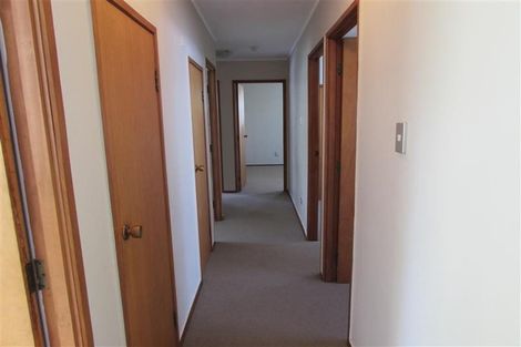 Photo of property in 4 Ballial Place, West Harbour, Auckland, 0618