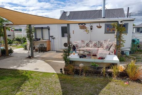 Photo of property in 4 Holmes Street, Waimate, 7924