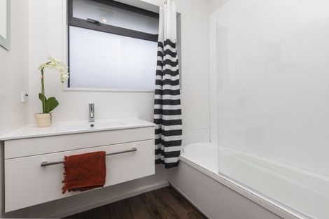 Photo of property in 1/1 Greers Road, Ilam, Christchurch, 8041