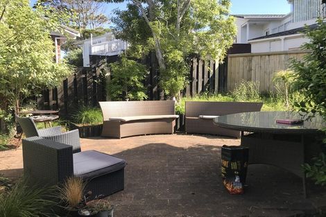 Photo of property in 2/4 Penning Road, Castor Bay, Auckland, 0620