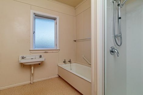 Photo of property in 72 Napier Road, Havelock North, 4130