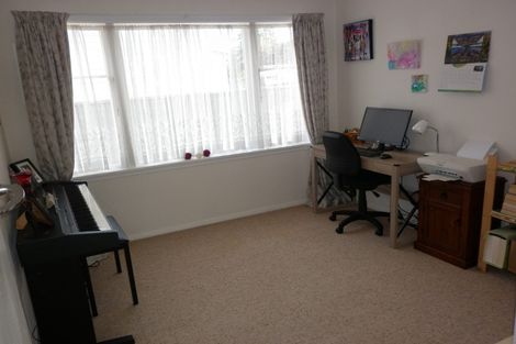 Photo of property in 21 Philip Street, Carterton, 5713