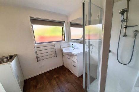 Photo of property in 39 Divich Avenue, Te Atatu South, Auckland, 0610