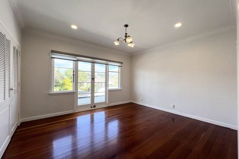 Photo of property in 1/132 Nile Road, Milford, Auckland, 0620