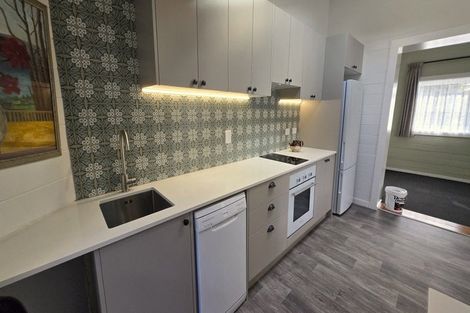 Photo of property in 125 Muritai Road, Eastbourne, Lower Hutt, 5013