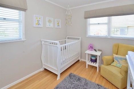 Photo of property in 17 Springtime Crescent, Stanmore Bay, Whangaparaoa, 0932
