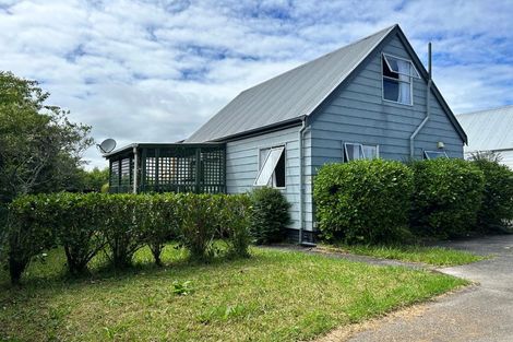 Photo of property in 2/36 Rimu Street, New Lynn, Auckland, 0600