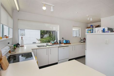 Photo of property in 23 Torkar Road, Clarks Beach, 2122