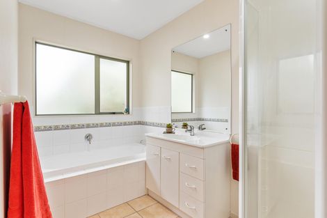 Photo of property in 2/3 Inagh Close, Dannemora, Auckland, 2016