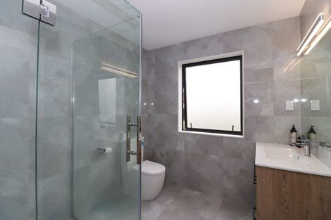 Photo of property in 39 Korokio Lane, Henderson, Auckland, 0612