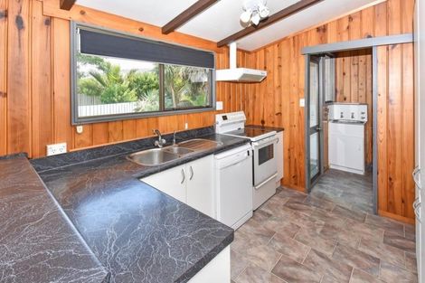 Photo of property in 6 Vela Place, Clarks Beach, 2122