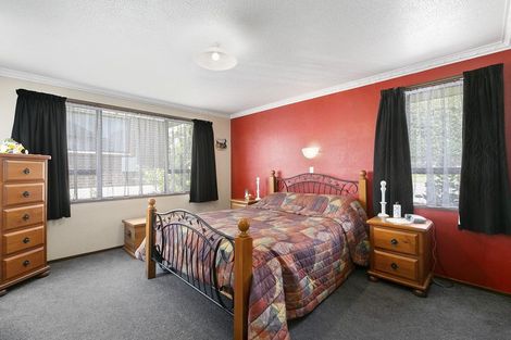 Photo of property in 70 Kinmont Crescent, Kinmont Park, Mosgiel, 9024