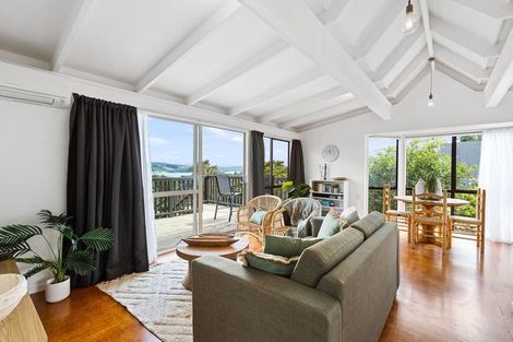 Photo of property in 8 Woodlands Avenue, Snells Beach, 0920