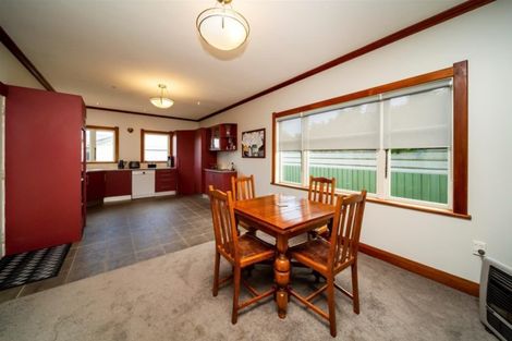 Photo of property in 70 Disraeli Street, Hawera, 4610