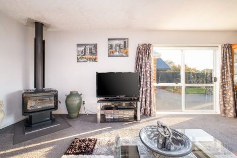 Photo of property in 28 Roydon Drive, Templeton, Christchurch, 8042
