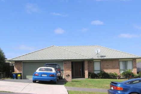 Photo of property in 7 Bundoran Way, Pinehill, Auckland, 0632