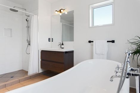 Photo of property in 11 Taniwha Street, Pegasus, 7612