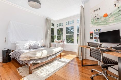 Photo of property in 44 Aurora Terrace, Kelburn, Wellington, 6012