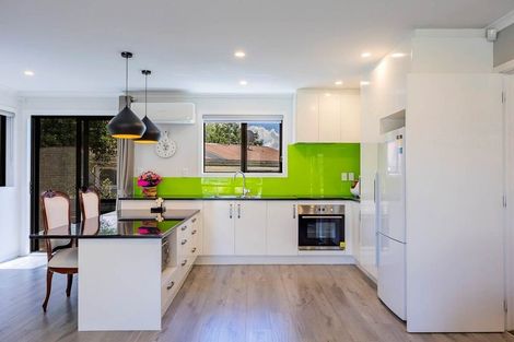 Photo of property in 52 Hobart Crescent, Wattle Downs, Auckland, 2103