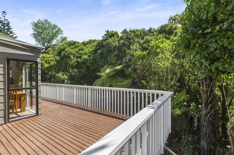 Photo of property in 50 Robbies Road, Shelly Park, Auckland, 2014