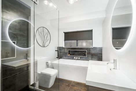 Photo of property in 2/16 Law Street, Torbay, Auckland, 0630