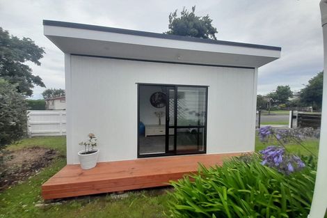 Photo of property in 28 Apollo Parade, Milson, Palmerston North, 4414