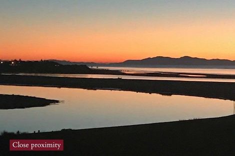 Photo of property in 6 Waiheke Street, Waikanae Beach, Waikanae, 5036