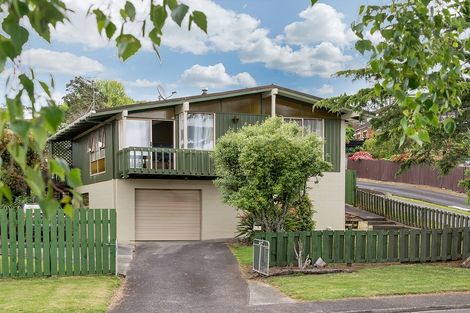 Photo of property in 7 Pakira Avenue, Glendene, Auckland, 0602