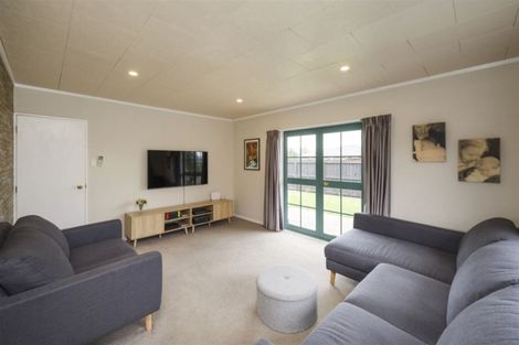 Photo of property in 94 Roberts Line, Kelvin Grove, Palmerston North, 4414