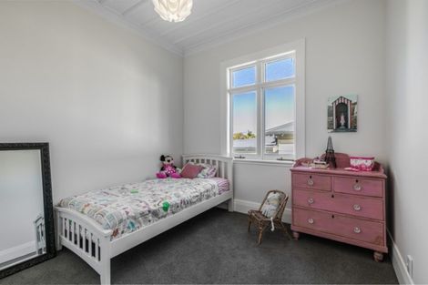 Photo of property in 39 Allenby Avenue, Devonport, Auckland, 0624