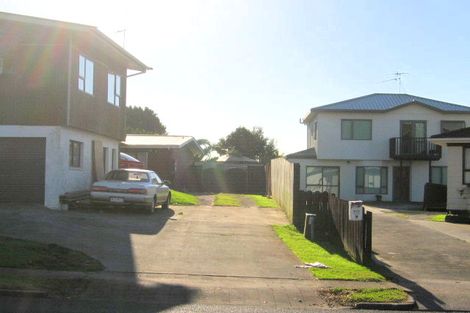 Photo of property in 2/18 Aspiring Avenue, Clover Park, Auckland, 2019