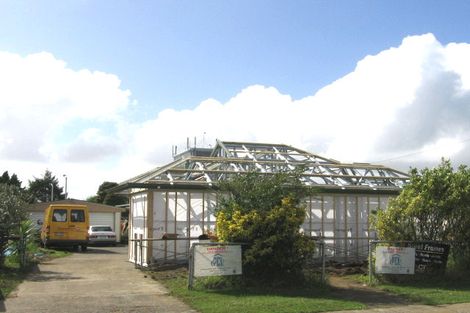 Photo of property in 13 Abel Tasman Avenue, Henderson, Auckland, 0610