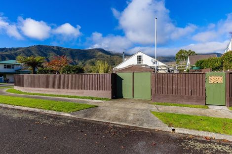 Photo of property in 16 Huia Street, Waikawa, Picton, 7220