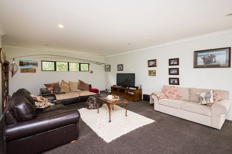Photo of property in 350 Aokautere Drive, Aokautere, Palmerston North, 4471