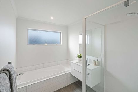 Photo of property in 3 William Dawson Crescent, Wigram, Christchurch, 8025