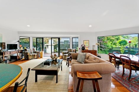 Photo of property in 28 Te Kopua Street, Acacia Bay, Taupo, 3330