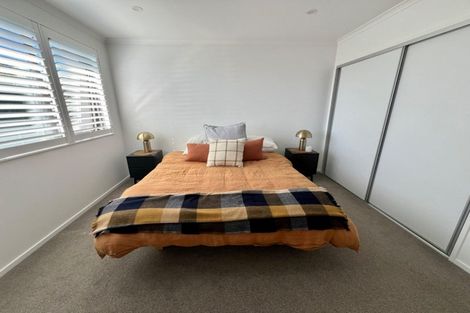 Photo of property in 4 Rutherford Street, Belmont, Auckland, 0622