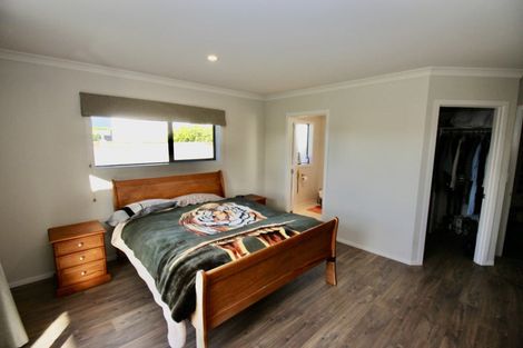 Photo of property in 52 Kupe Drive, Whitianga, 3510