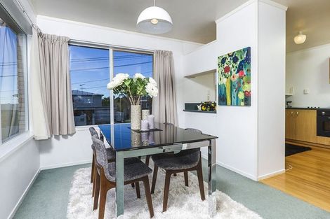 Photo of property in 1/47 Braemar Road, Rothesay Bay, Auckland, 0630