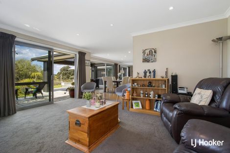 Photo of property in 17 Browns Drive, Waihi Beach, 3611