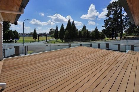 Photo of property in 163 Lake Crescent, Hamilton Lake, Hamilton, 3204