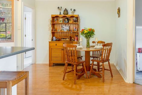 Photo of property in 29 Hercules Drive, Henderson, Auckland, 0612