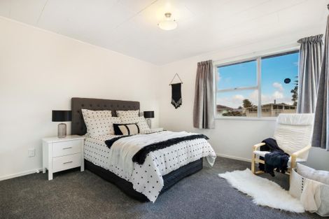 Photo of property in 13 Arnwood Street, Manurewa, Auckland, 2102