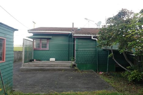 Photo of property in 1/16 Sulphur Beach Road, Northcote Point, Auckland, 0627
