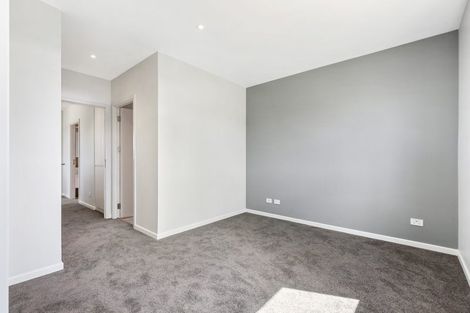 Photo of property in 35 Otuwairoa Esplanade, Opaheke, 2113