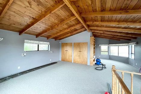 Photo of property in 122 Triangle Road, Massey, Auckland, 0614